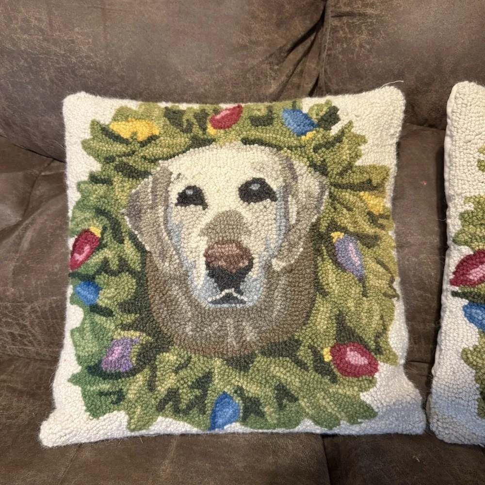 2 Golden Retriever Dog Wool Hand Hook Pillow‎ Beige Velvet Back 16 X 16